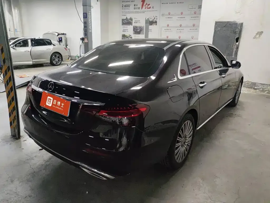 Mercedes-Benz E-Class — фото 3