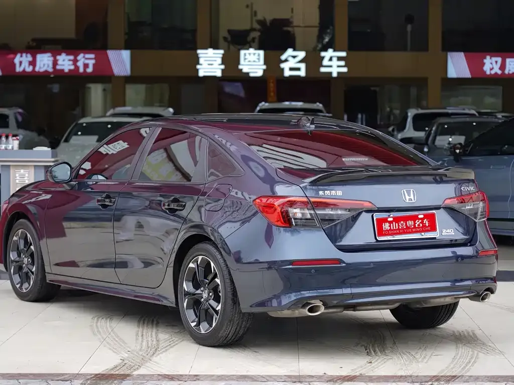 Honda Civic — фото 3