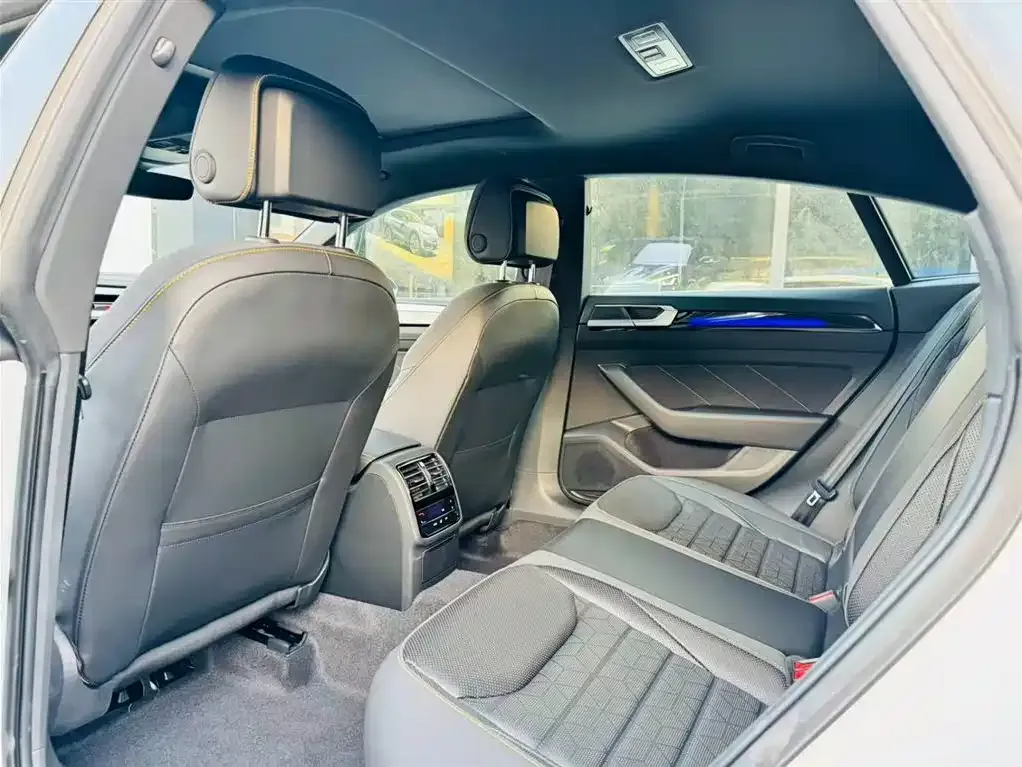 Volkswagen CC 2025 из CN, фото 6