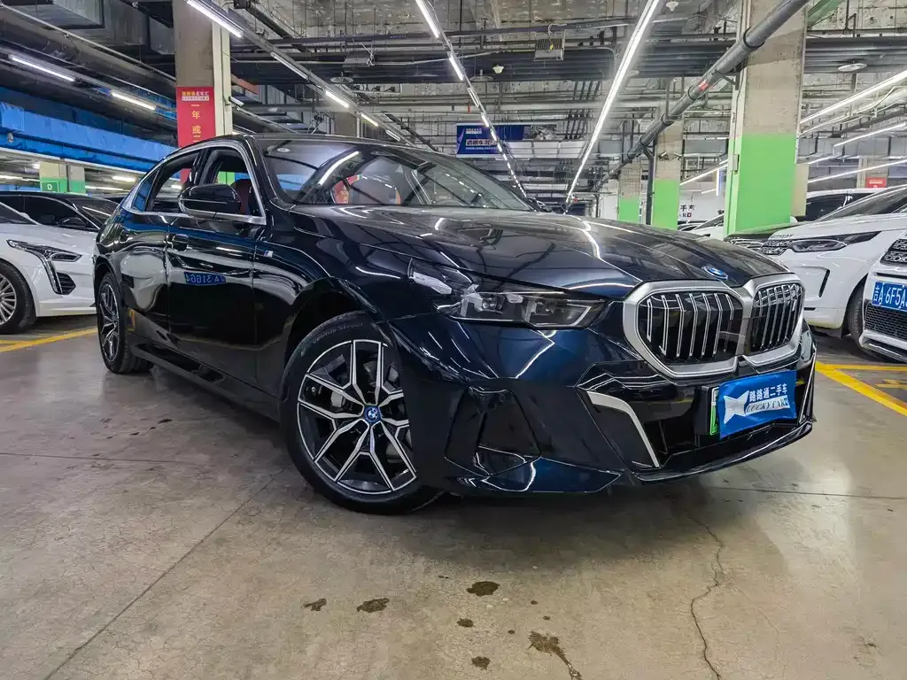 BMW i5 2025 из CN, фото 3