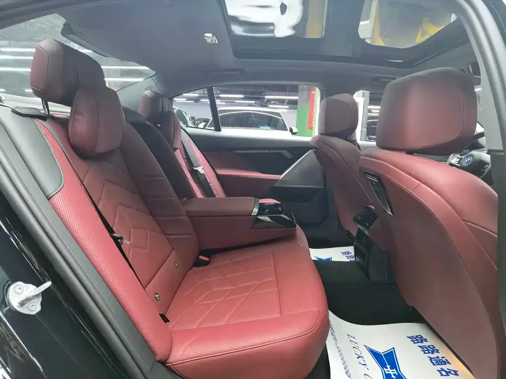 BMW i5 2025 из CN, фото 6