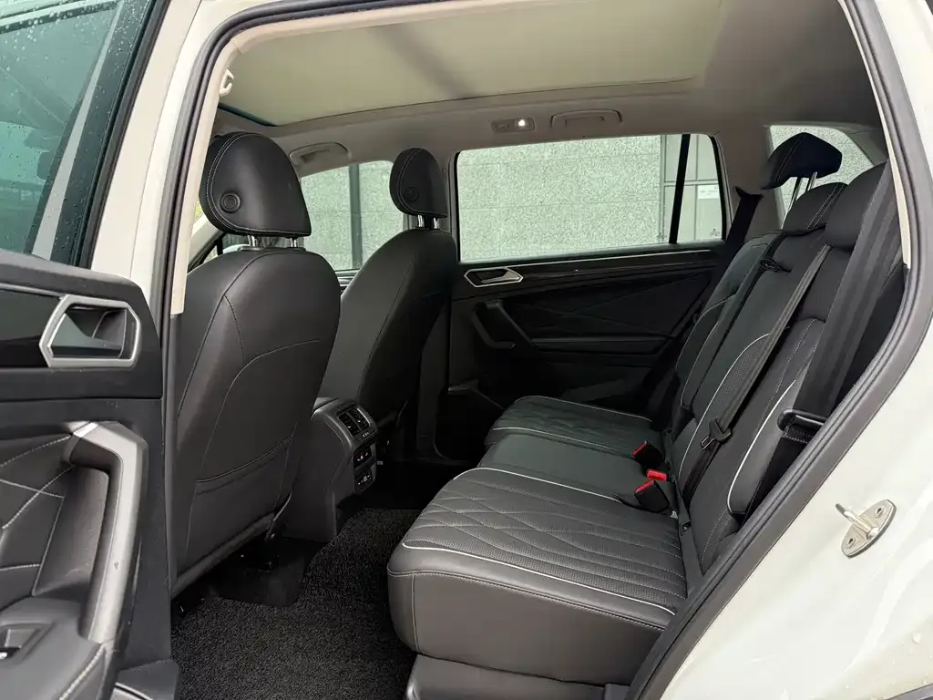 Volkswagen Tiguan L 2023 из CN, фото 9