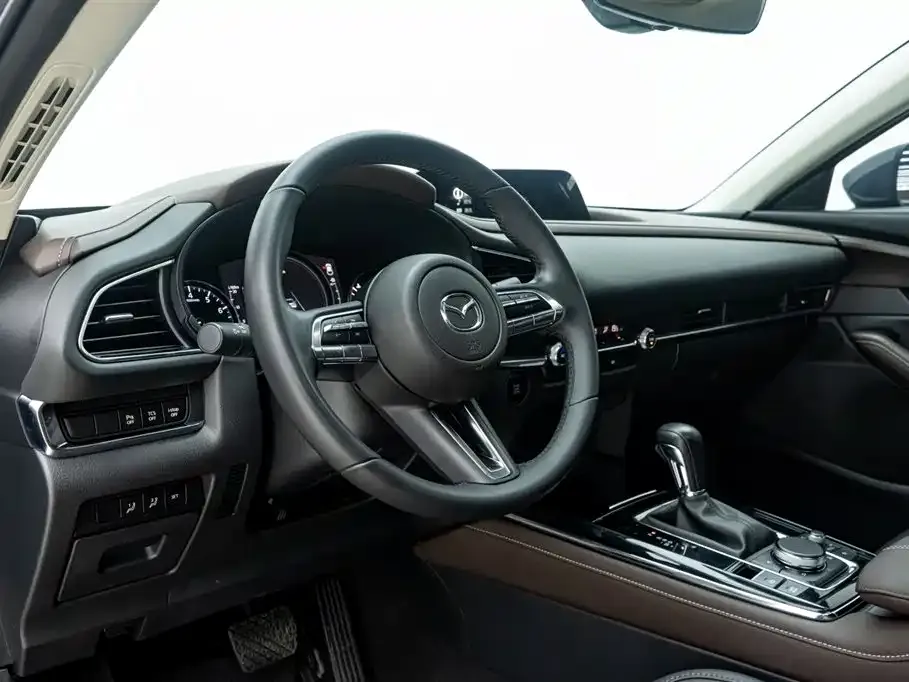 Mazda CX-30 — фото 2