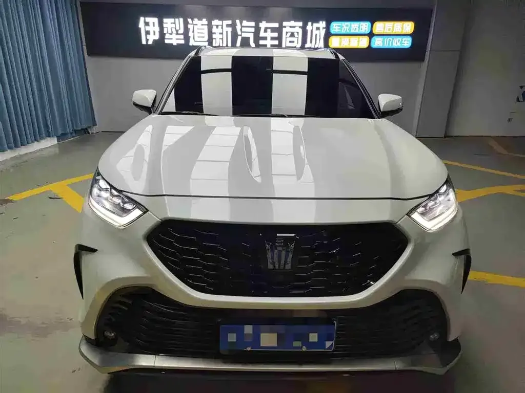 Toyota Crown Kluger 2022 из CN, фото 1