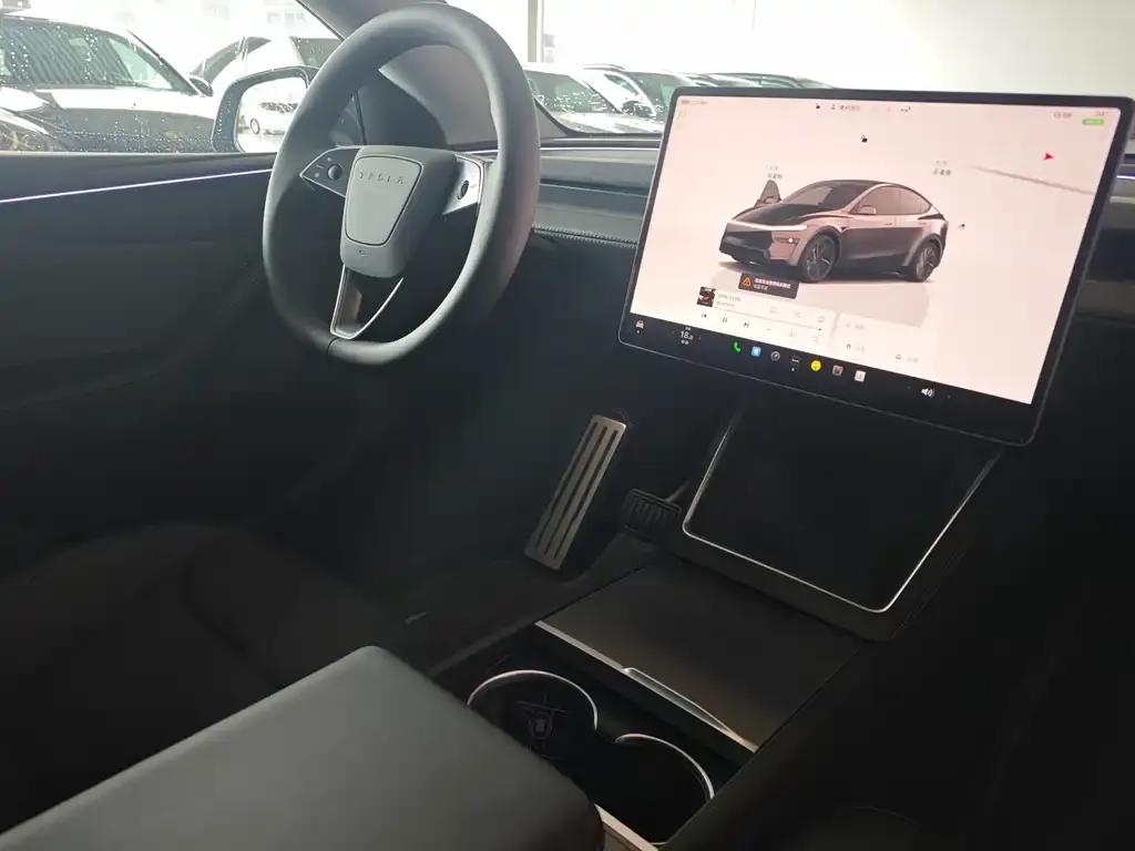 Tesla Model Y — фото 3