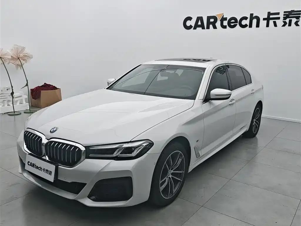 BMW 5 Series — фото 1