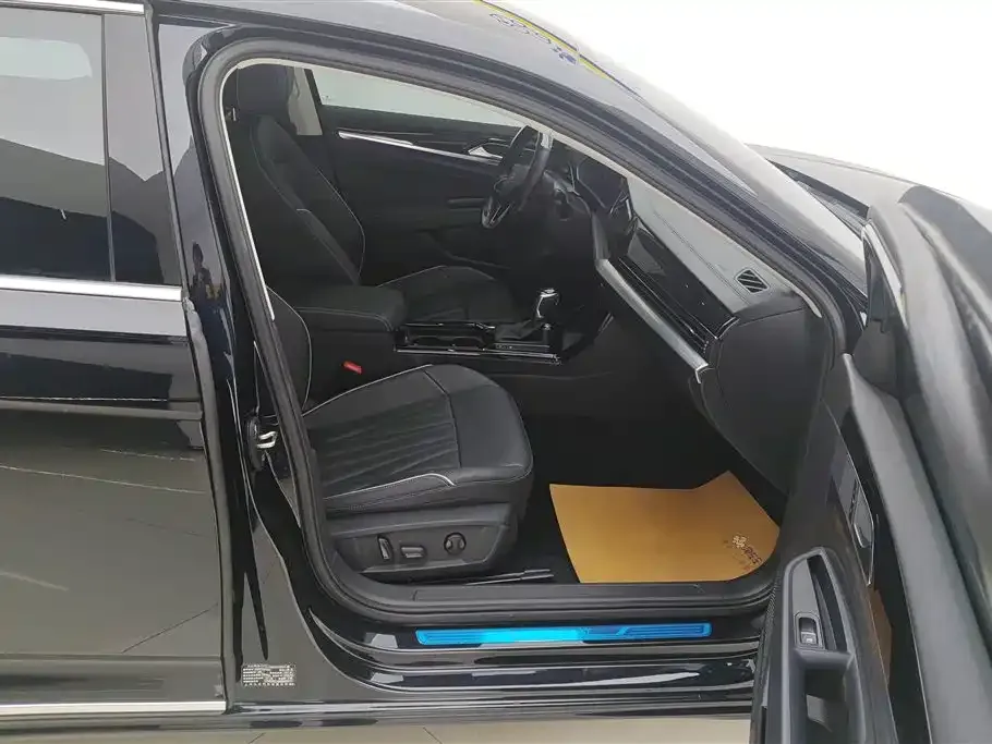 Volkswagen Passat — фото 6