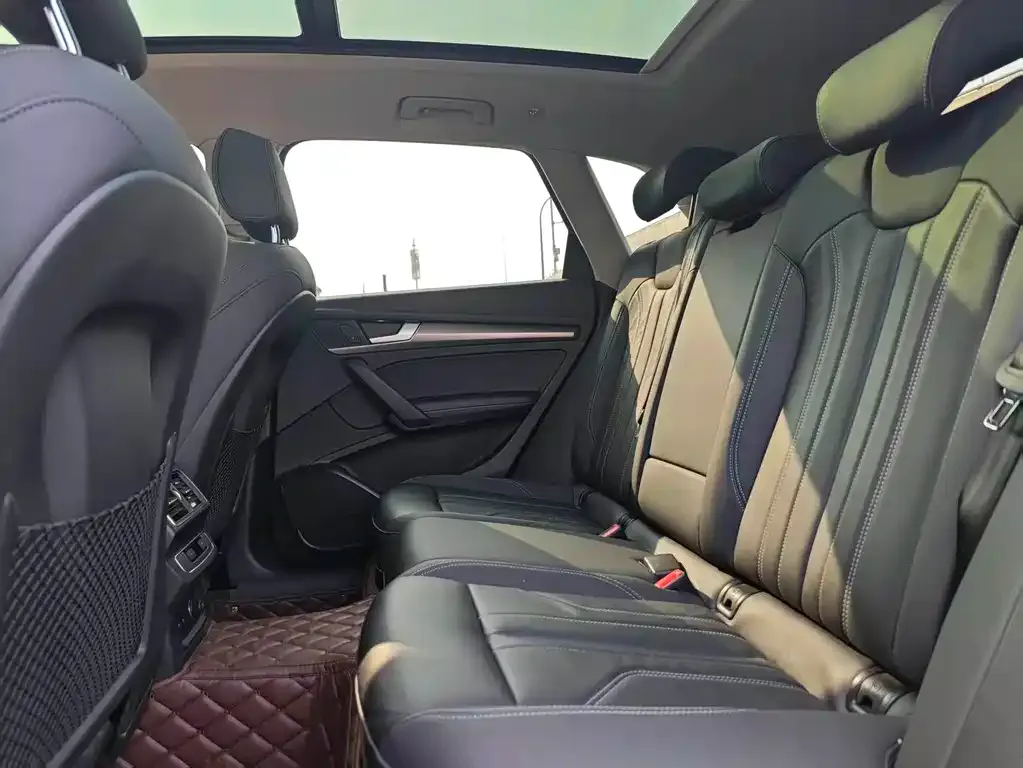 Audi Q5L 2022 из CN, фото 2