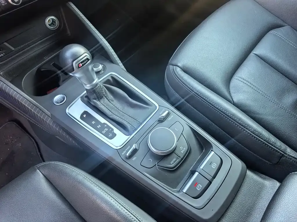 Audi Q2L 2024 из CN, фото 3