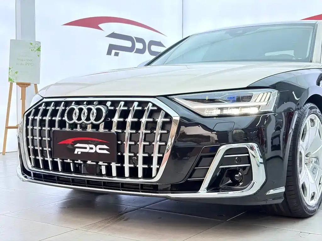 Audi A8 — фото 10