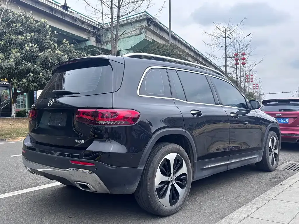 Mercedes-Benz GLB — фото 5