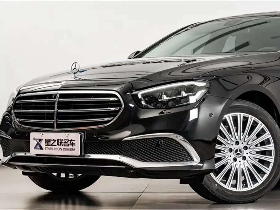 Mercedes-Benz E-Class — фото 6