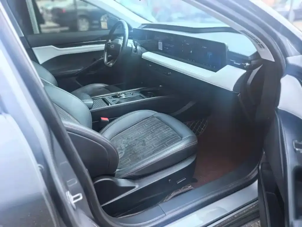 Ford Mondeo 2023 из CN, фото 3