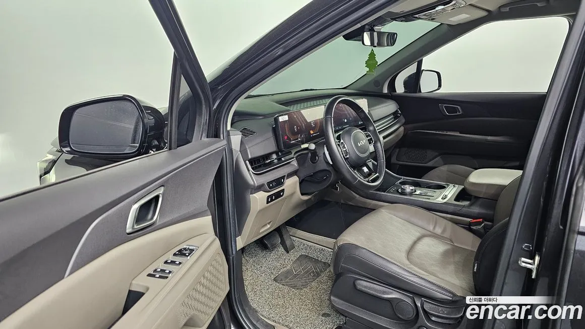 Kia Carnival — фото 4