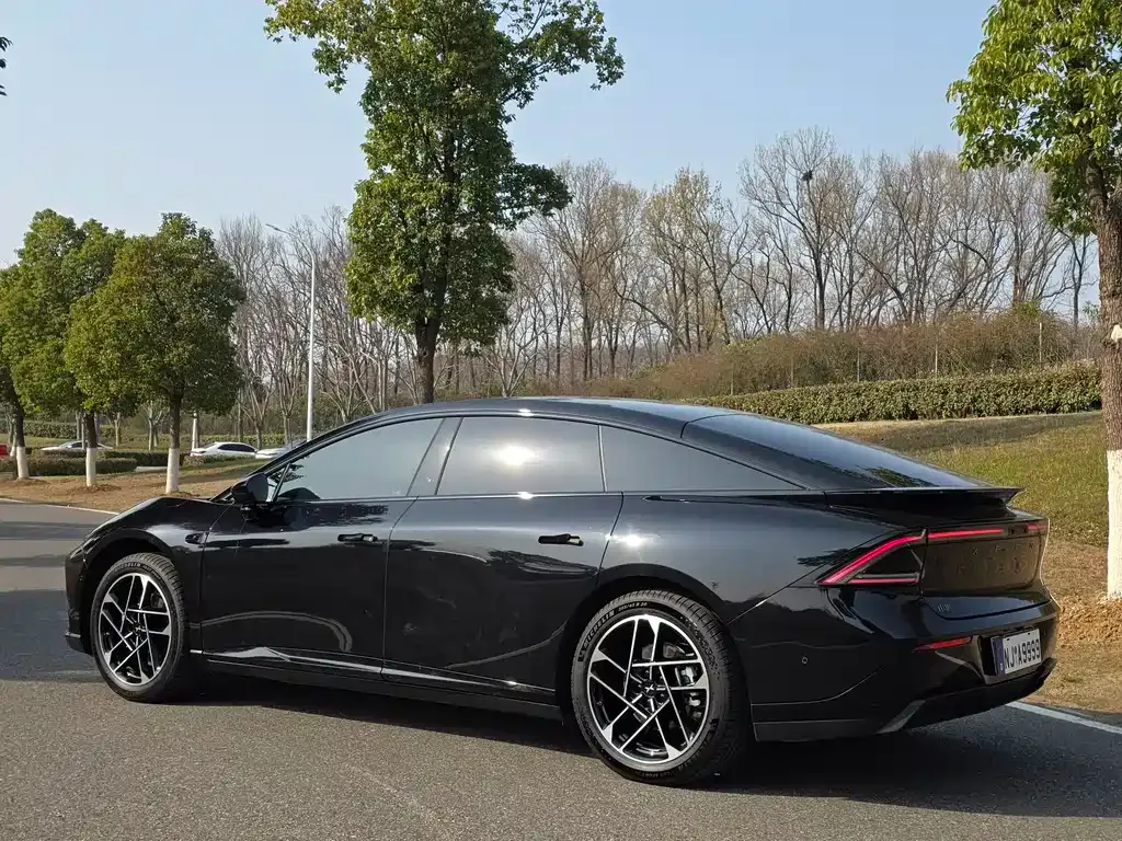 XPeng P7+ 2024 из CN, фото 10