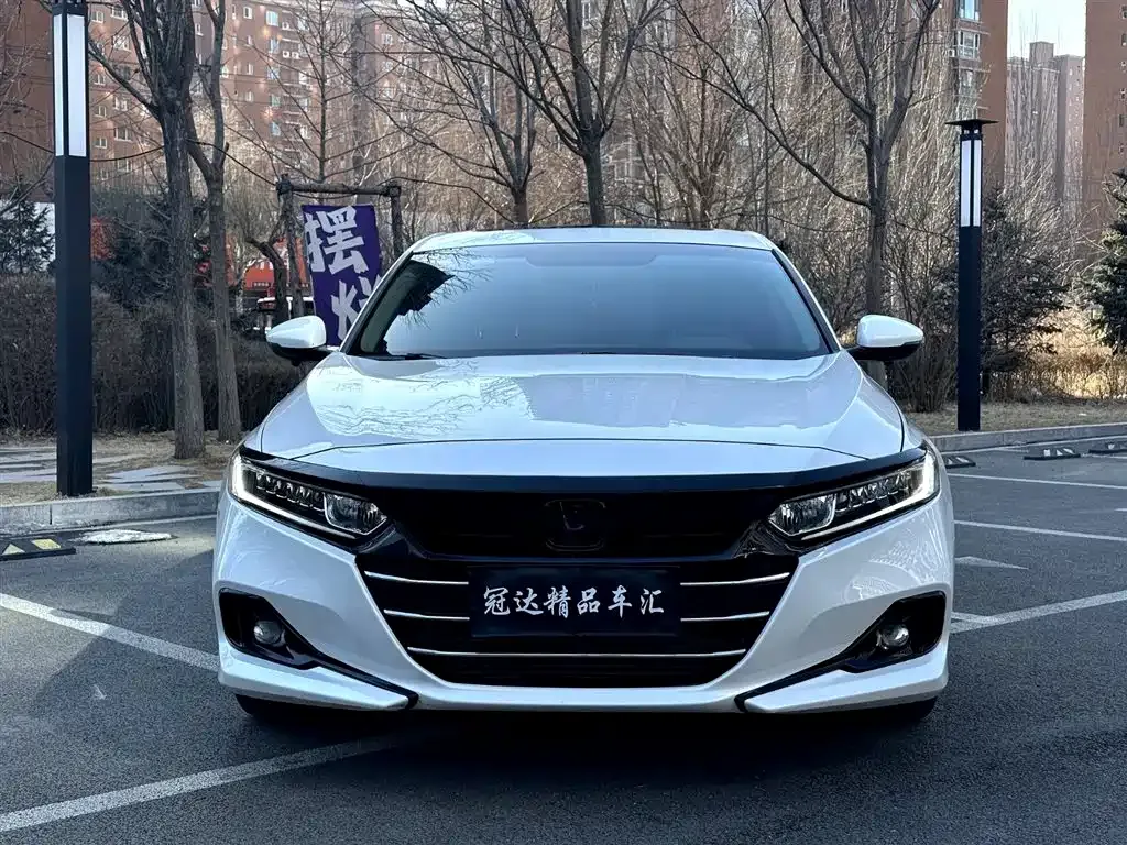 Honda Accord — фото 9