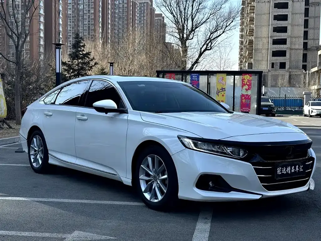 Honda Accord — фото 10