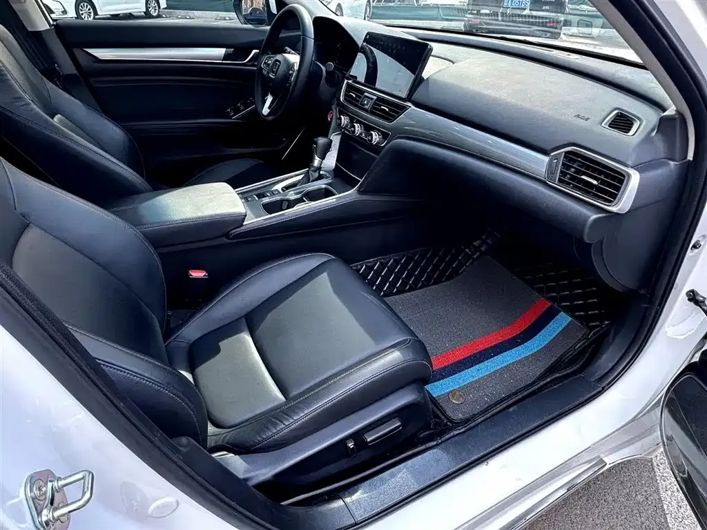 Honda Accord — фото 5