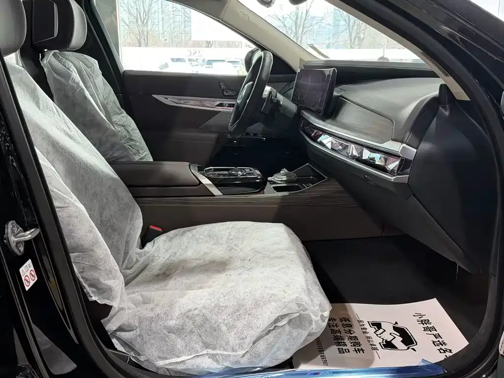 BMW 7 Series — фото 3