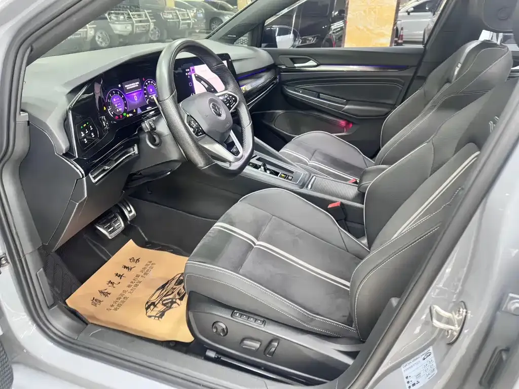 Volkswagen Golf 2022 из CN, фото 7