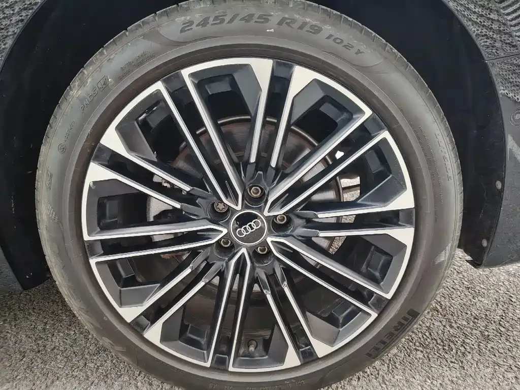 Audi A6L 2023 из CN, фото 6
