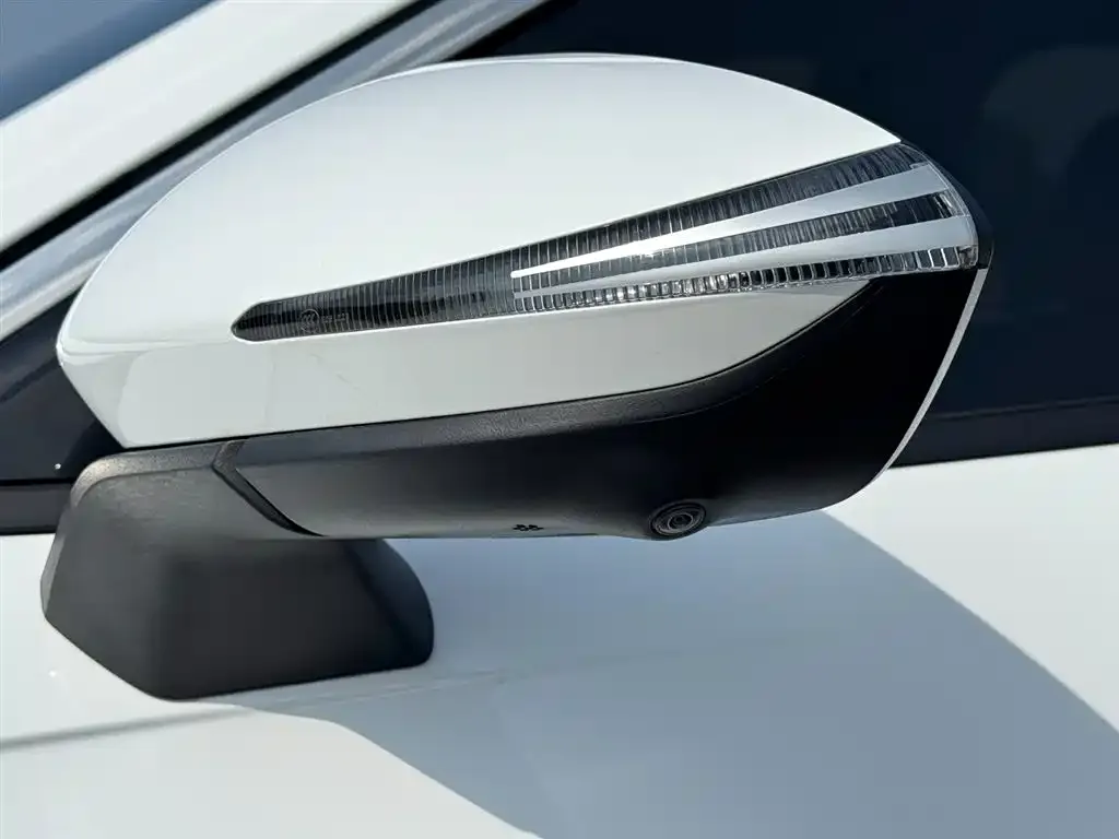 Geely Galaxy L6 — фото 3