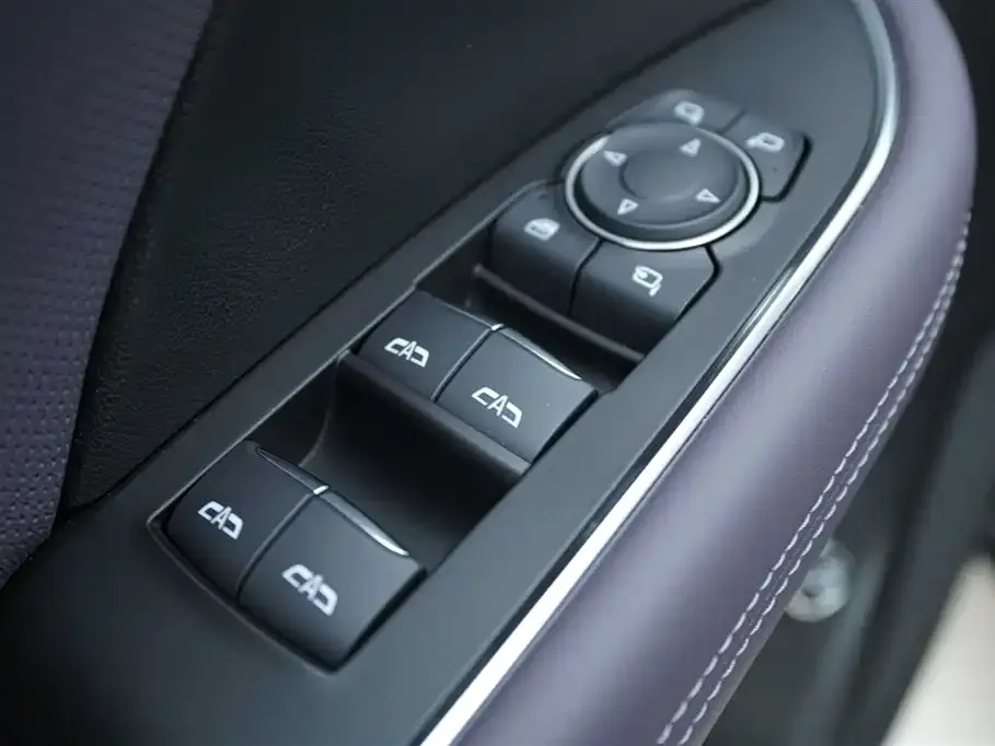 Buick Envision Plus — фото 7