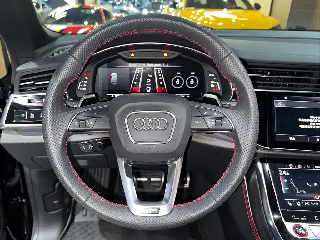 Audi RS Q8 2024 из CN, фото 8