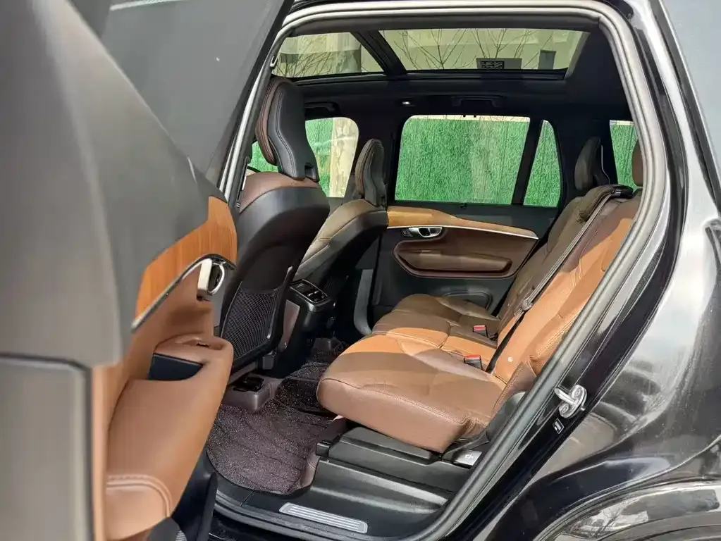 Volvo XC90 — фото 2