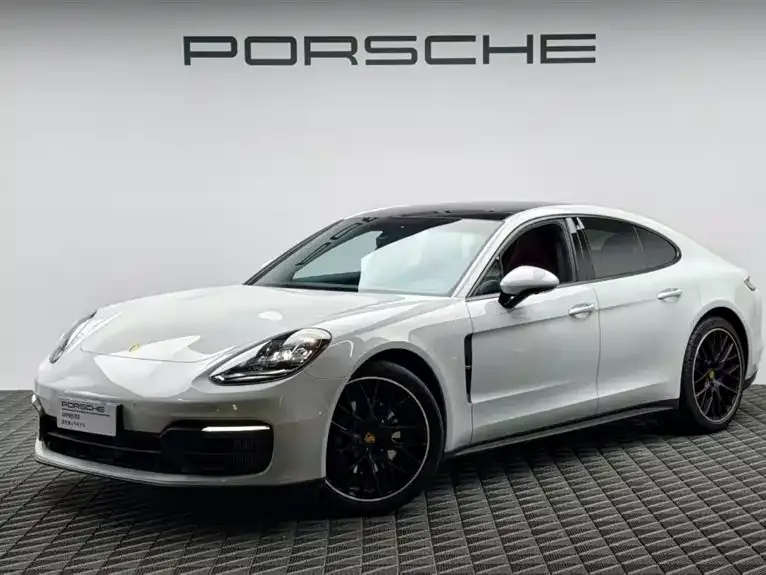 Porsche Panamera — фото 1