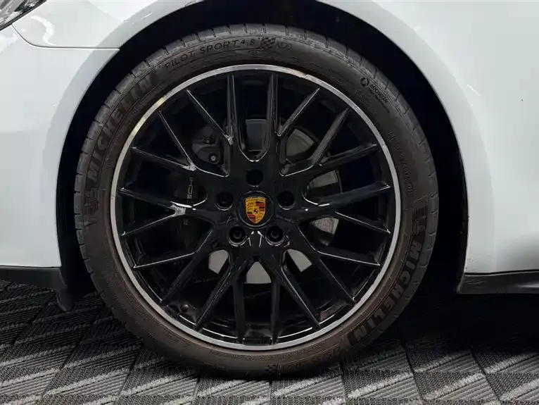 Porsche Panamera — фото 10