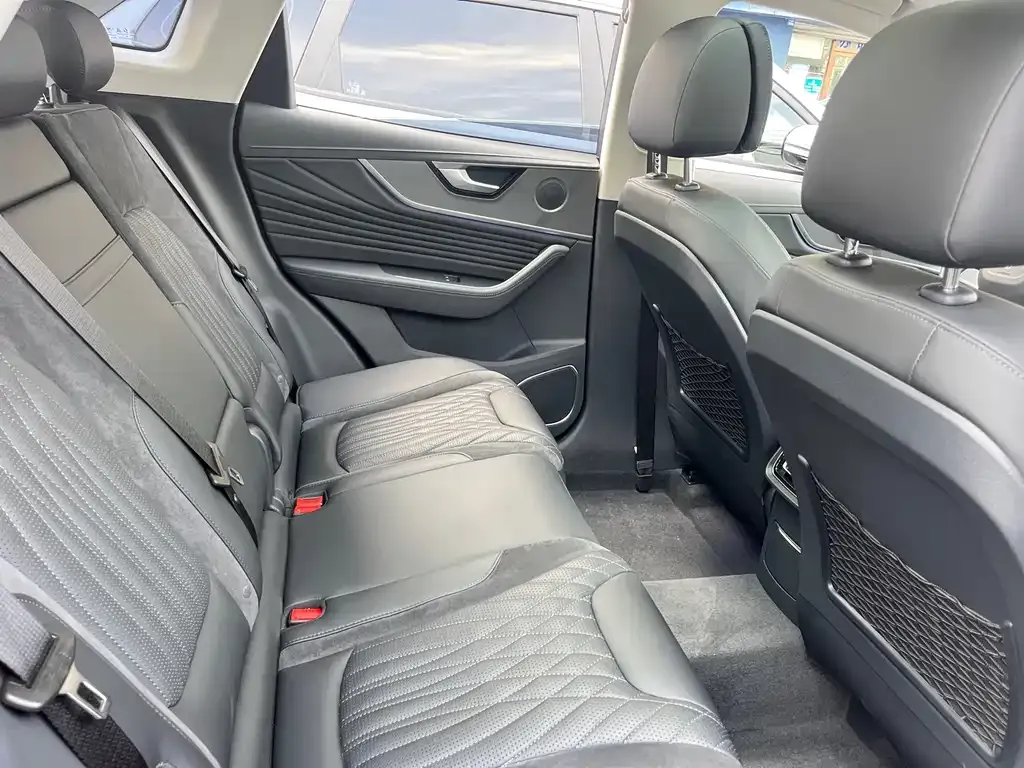 Hongqi HS5 2024 из CN, фото 3