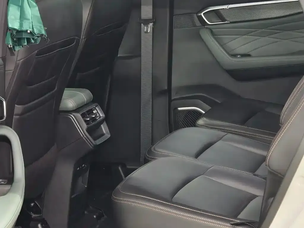 Geely Haoyue L 2024 из CN, фото 2