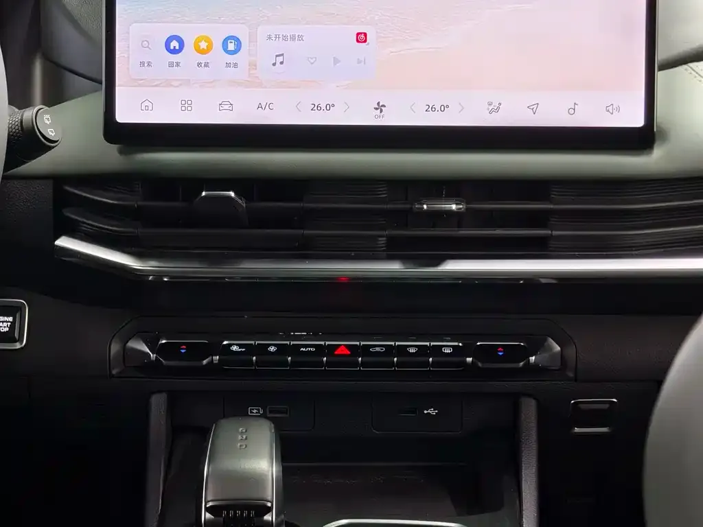 Geely Haoyue L 2024 из CN, фото 4