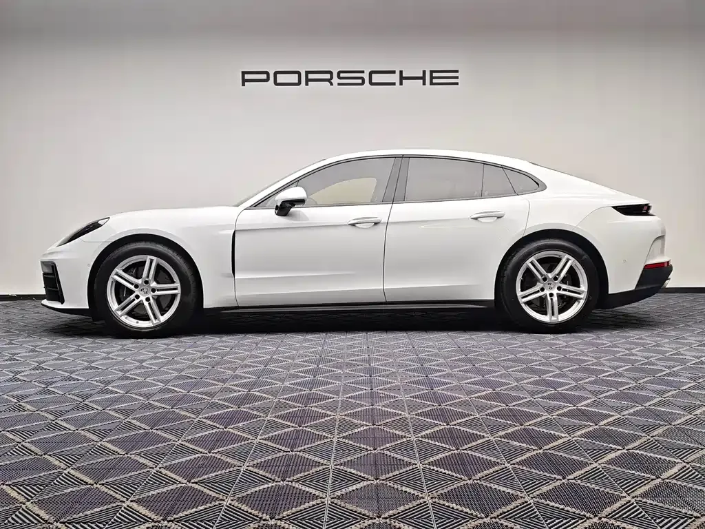 Porsche Panamera 2026 из CN, фото 9