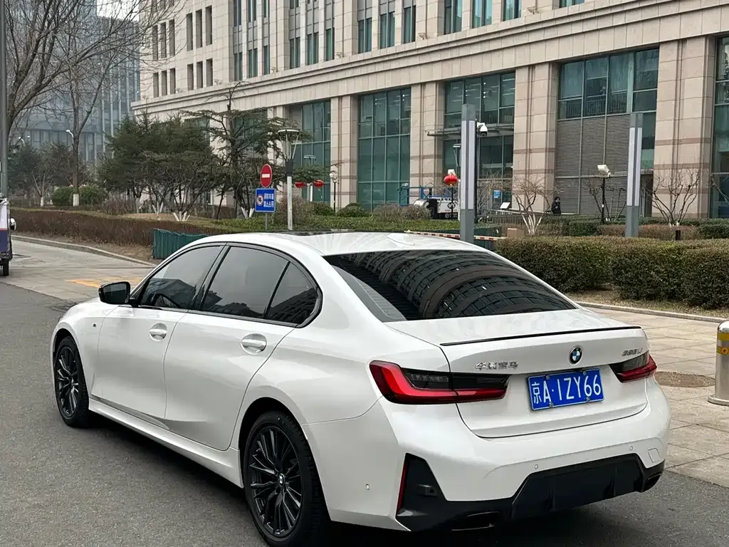 BMW 3 Series 2023 из CN, фото 9
