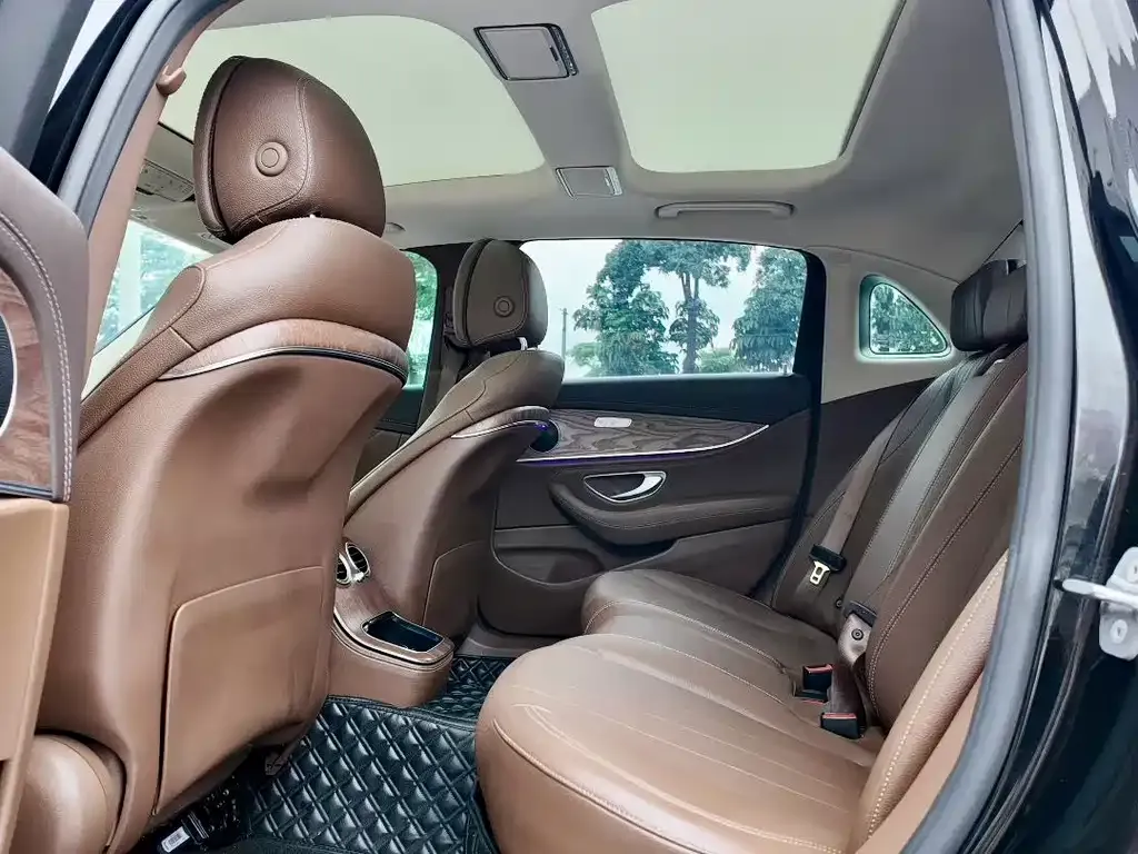 Mercedes-Benz E-Class 2022 из CN, фото 6