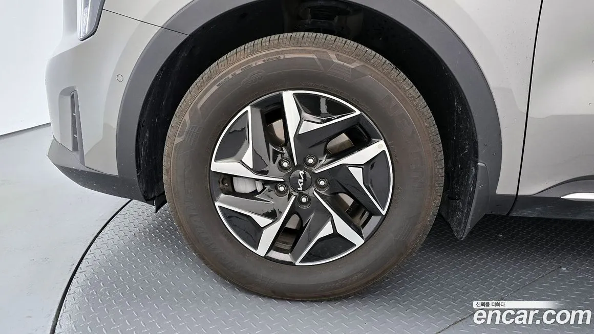 Kia Sorento — фото 10