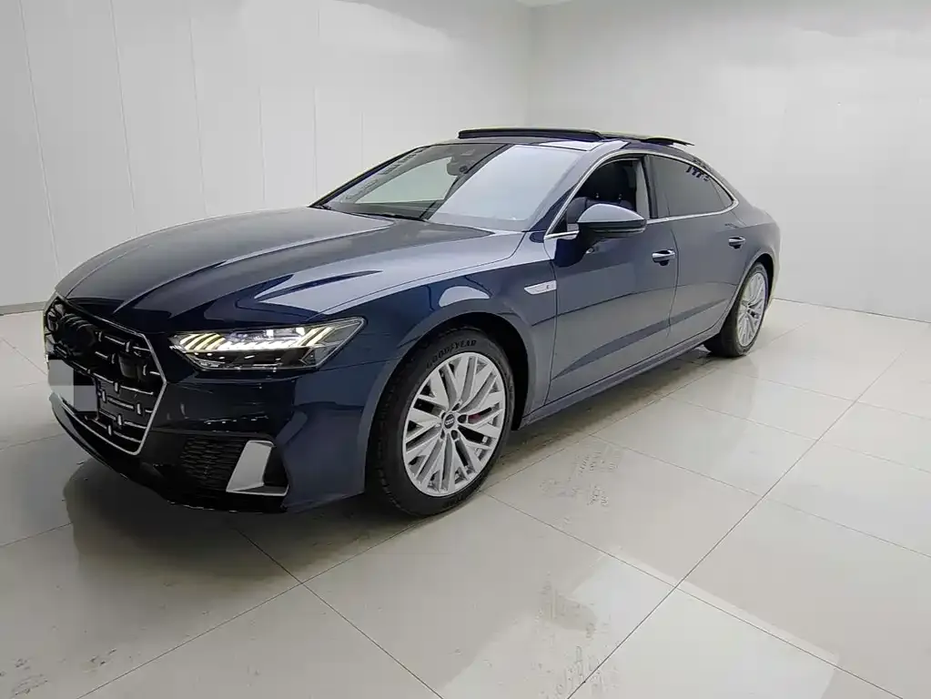 Audi A7L — фото 1