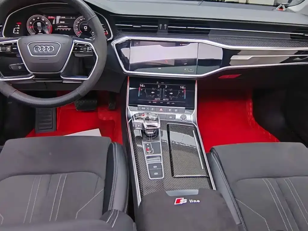 Audi A7L — фото 8