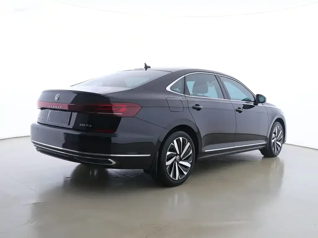 Volkswagen Passat — фото 8