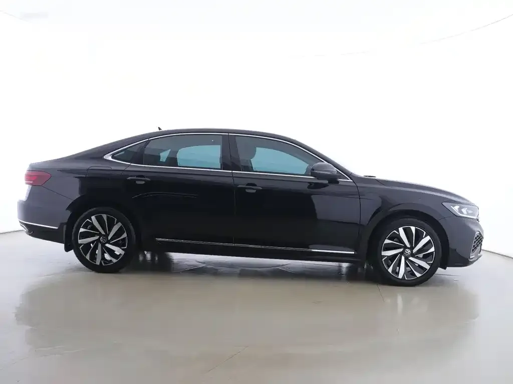 Volkswagen Passat — фото 7