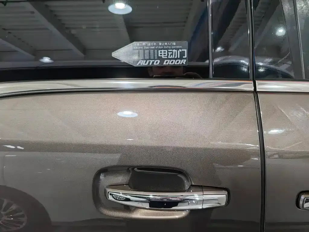 Buick GL8 2024 из CN, фото 10