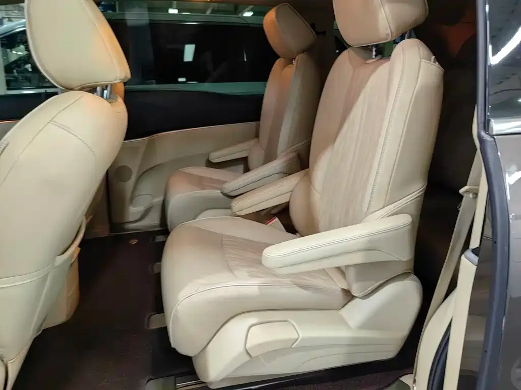 Buick GL8 2024 из CN, фото 4