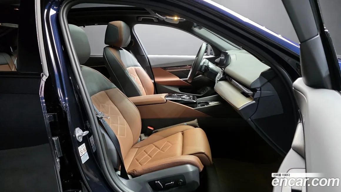 BMW 5-Series 2024 из KR, фото 7