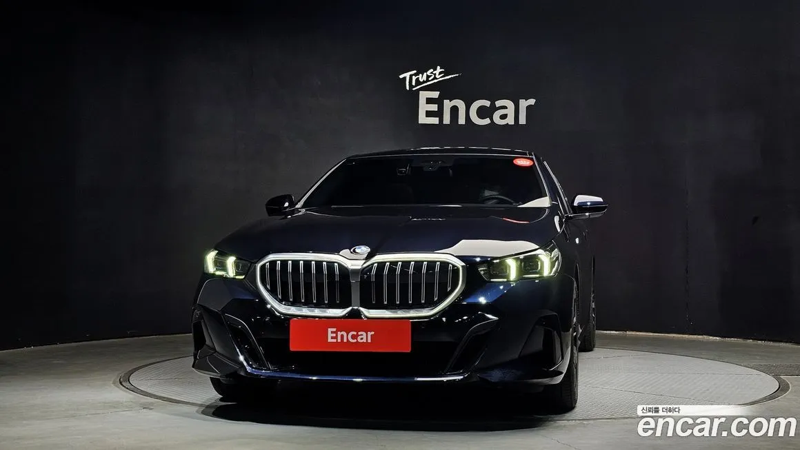 BMW 5-Series 2024 из KR, фото 4