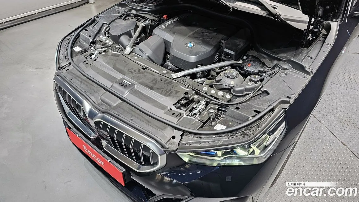 BMW 5-Series 2024 из KR, фото 2
