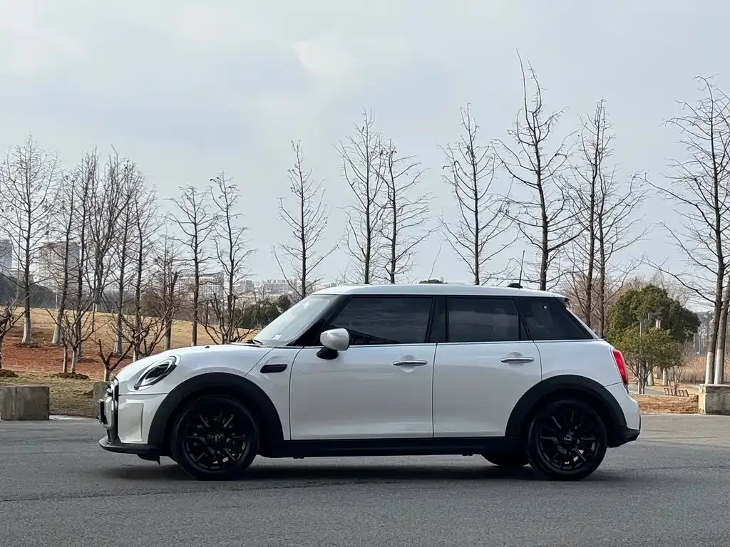 MINI Cooper (3-door) 2024 из CN, фото 5