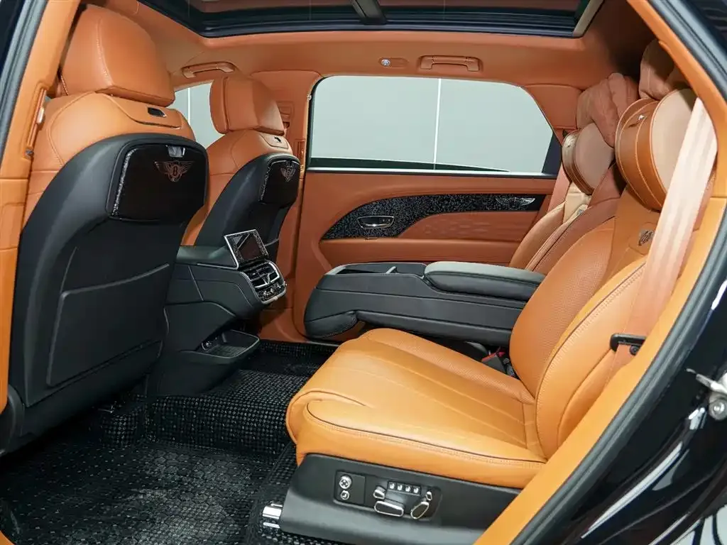 Bentley Bentayga 2026 из CN, фото 2