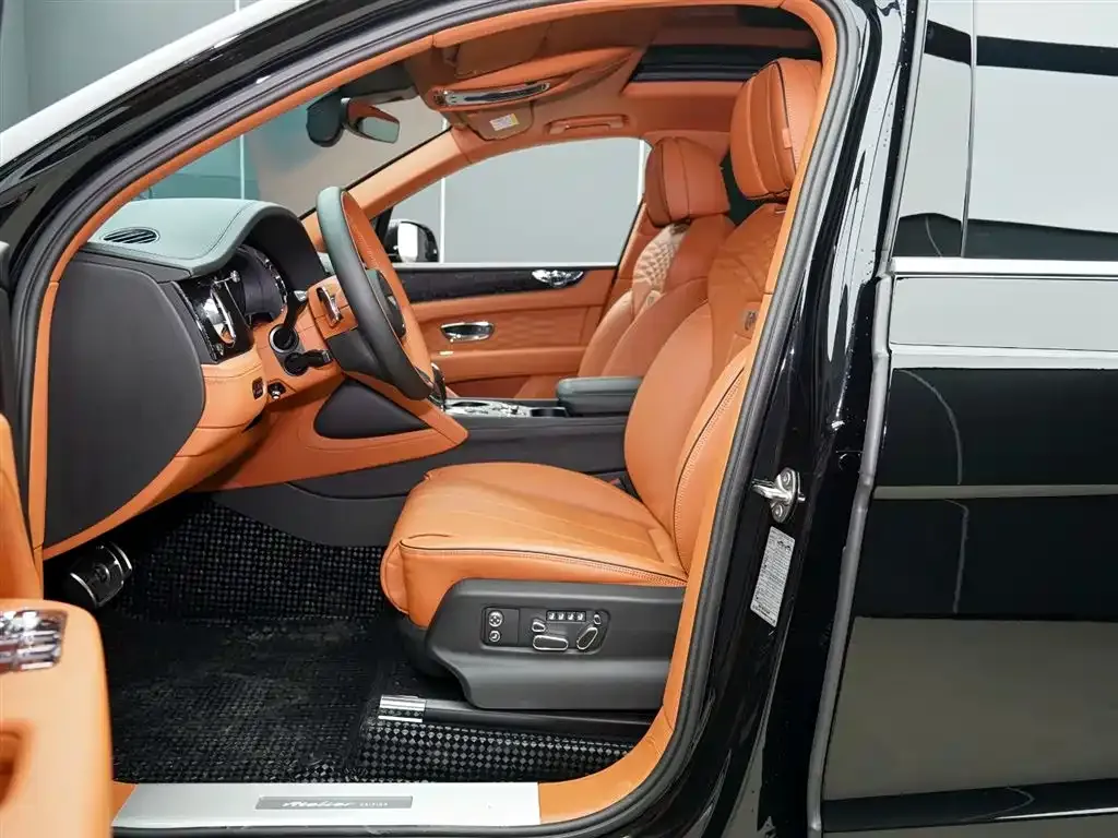 Bentley Bentayga 2026 из CN, фото 9